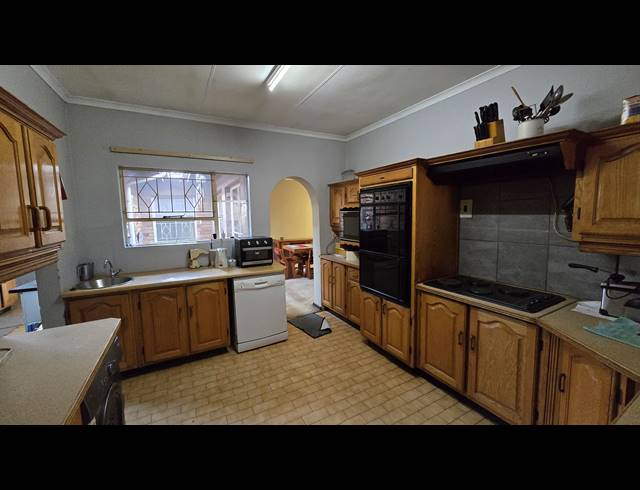 4 BEDROOM FREEHOLD FOR SALE IN ALBEMARLE